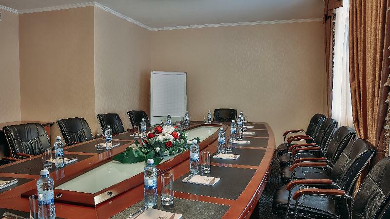 Goldman Empire Astana Exterior foto